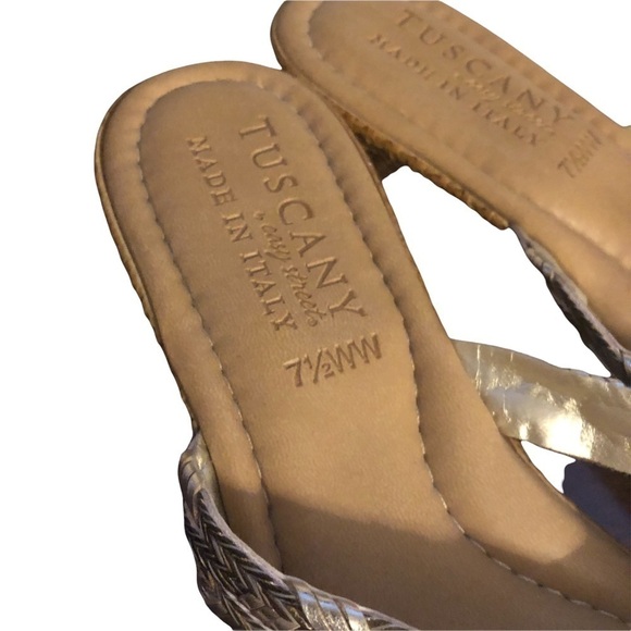 Tuscany Easy street flip flop sandal wedge gold bands 7.5WW - Picture 7 of 8